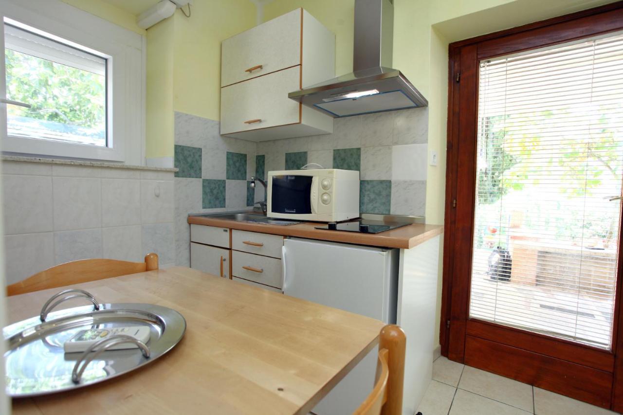 Dino Studio And Room Apartments بورتوروز المظهر الخارجي الصورة